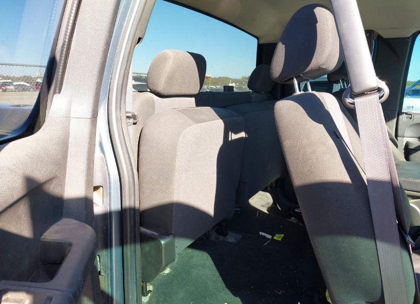 Photo 8 of 2011 Chevrolet Silverado 1500 LT (VIN 1GCRCSE06BZ136991)