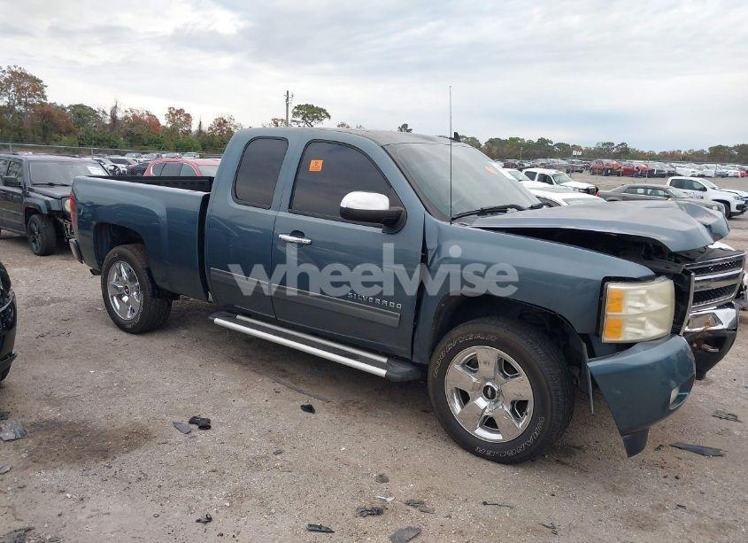 2011 Chevrolet Silverado 1500 LT (VIN 1GCRCSE06BZ196916) main photo