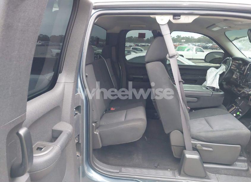 Photo 8 of 2011 Chevrolet Silverado 1500 LT (VIN 1GCRCSE06BZ196916)