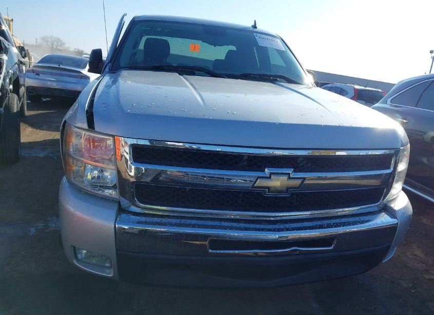 Photo 13 of 2011 Chevrolet Silverado 1500 LT (VIN 1GCRCSE06BZ207347)