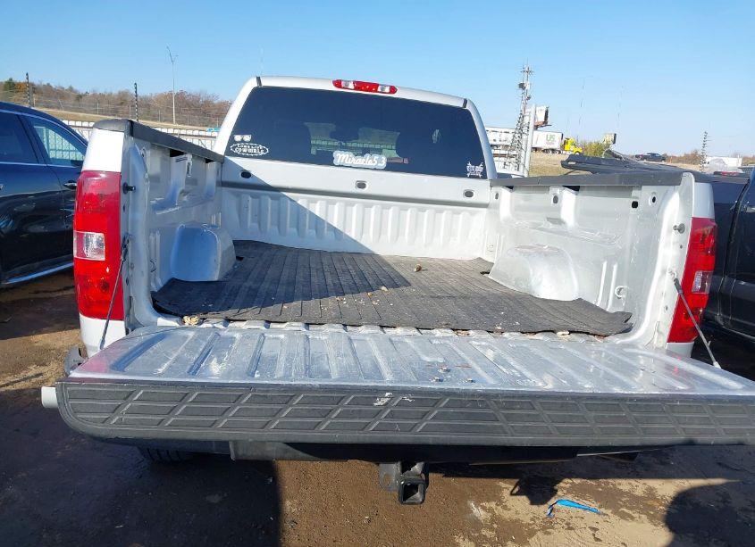 Photo 17 of 2011 Chevrolet Silverado 1500 LT (VIN 1GCRCSE06BZ207347)