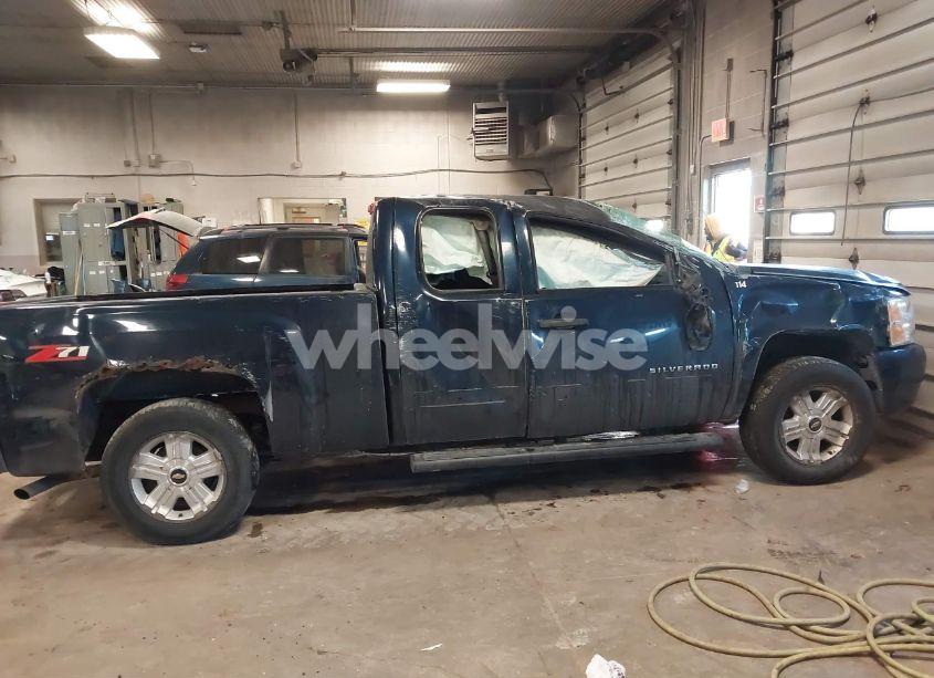 Photo 14 of 2011 Chevrolet Silverado 1500 LT (VIN 1GCRCSE06BZ361721)
