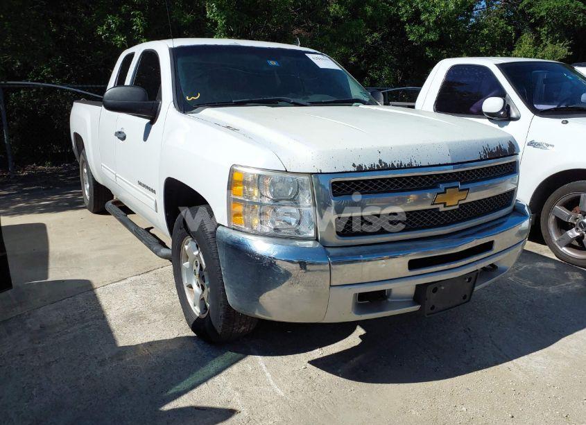 2013 Chevrolet Silverado 1500 LT (VIN 1GCRCSE06DZ138212) main photo