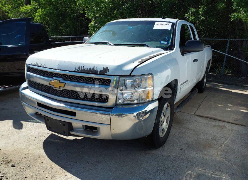 Photo 2 of 2013 Chevrolet Silverado 1500 LT (VIN 1GCRCSE06DZ138212)