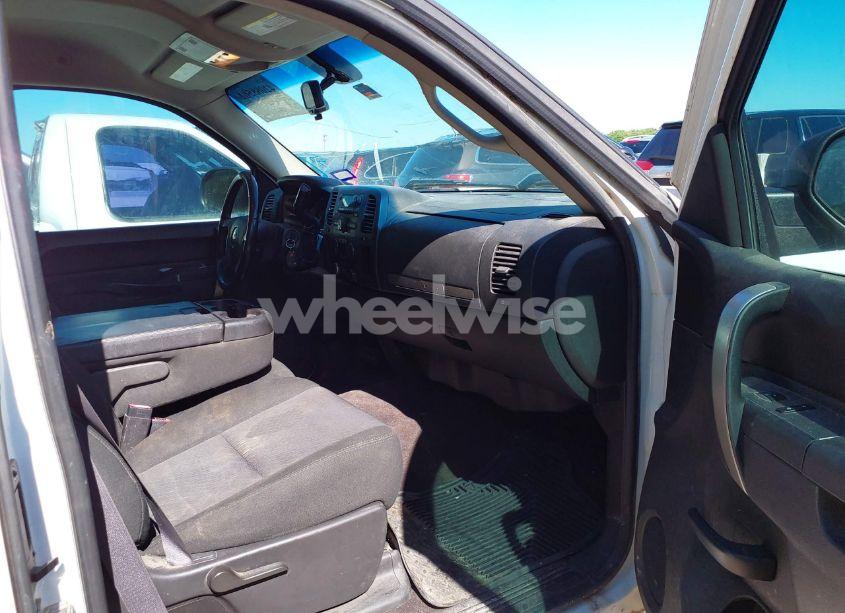 Photo 5 of 2013 Chevrolet Silverado 1500 LT (VIN 1GCRCSE06DZ138212)