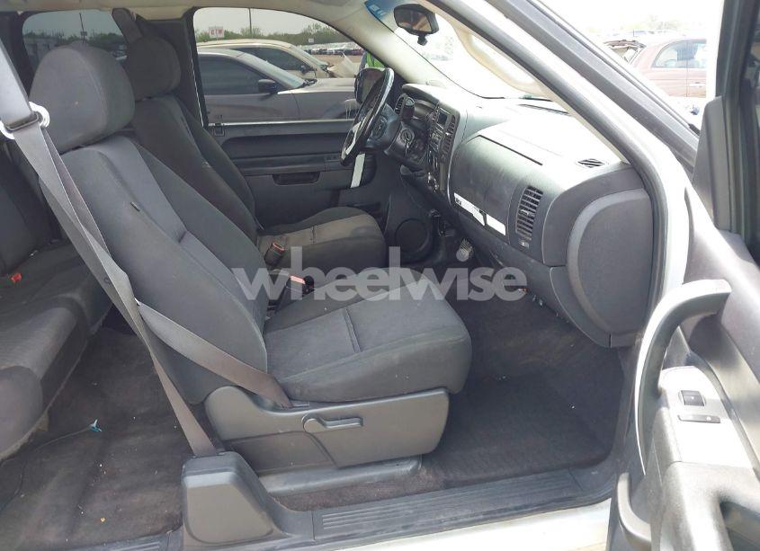 Photo 5 of 2011 Chevrolet Silverado 1500 LT (VIN 1GCRCSE07BZ103076)