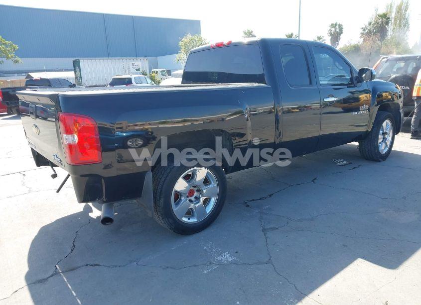 Photo 4 of 2011 Chevrolet Silverado 1500 LT (VIN 1GCRCSE07BZ235237)