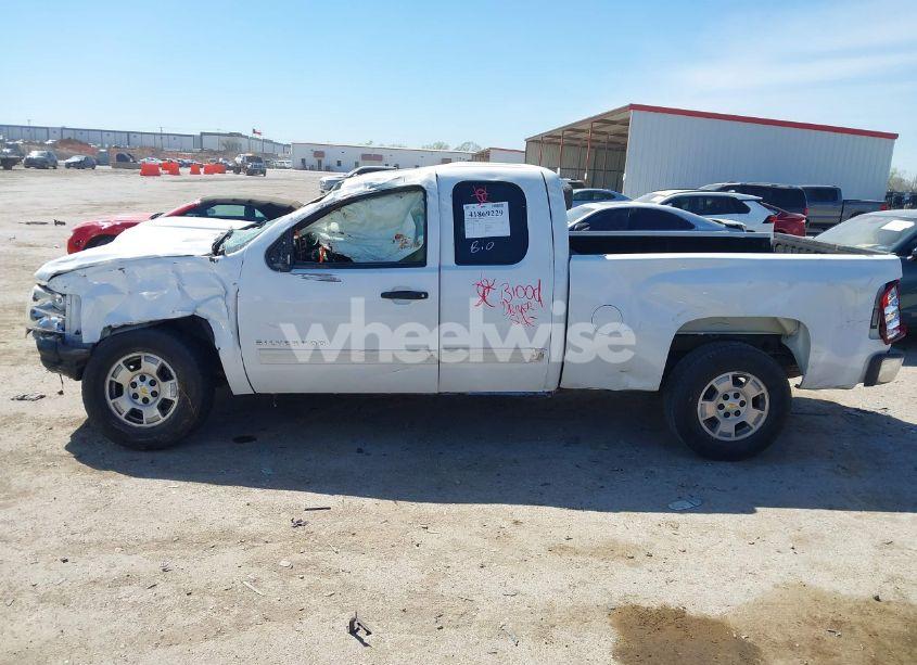 Photo 14 of 2011 Chevrolet Silverado 1500 LT (VIN 1GCRCSE07BZ301088)