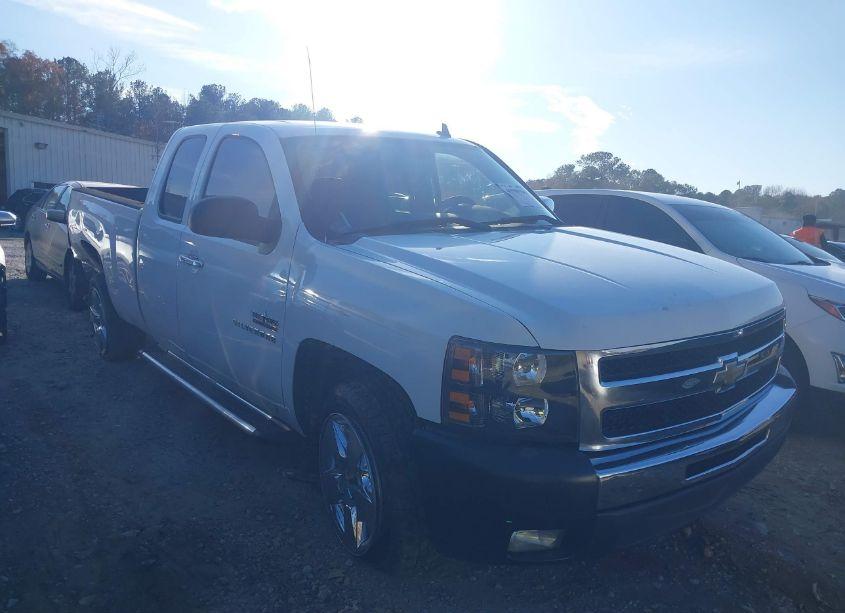 2011 Chevrolet Silverado 1500 LT (VIN 1GCRCSE07BZ391231) main photo