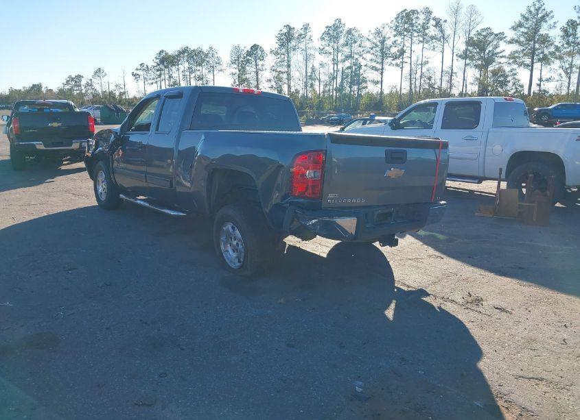 Photo 3 of 2011 Chevrolet Silverado 1500 LT (VIN 1GCRCSE07BZ437351)