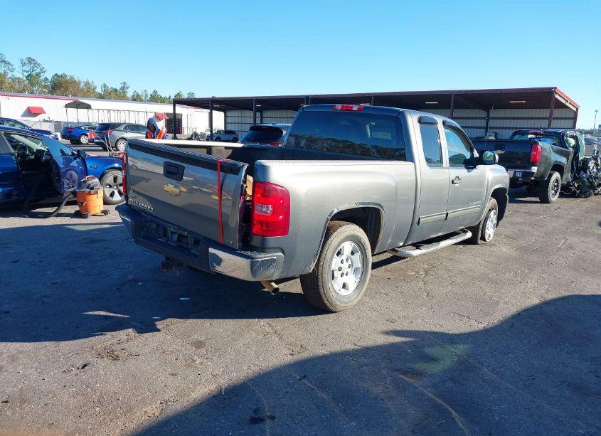 Photo 4 of 2011 Chevrolet Silverado 1500 LT (VIN 1GCRCSE07BZ437351)