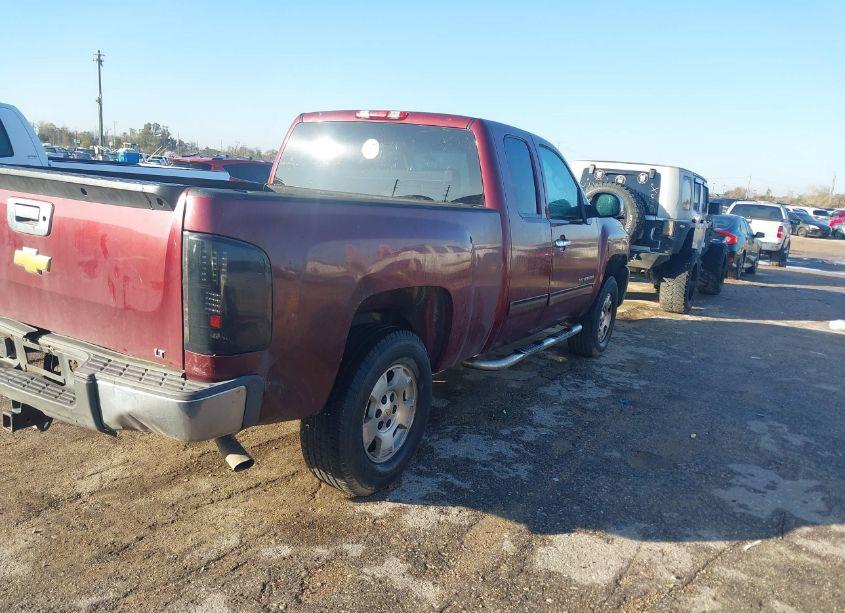 Photo 4 of 2013 Chevrolet Silverado 1500 LT (VIN 1GCRCSE07DZ138591)