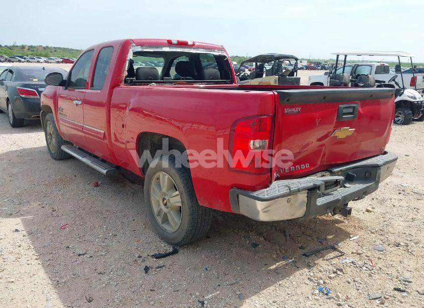 Photo 3 of 2013 Chevrolet Silverado 1500 LT (VIN 1GCRCSE07DZ203326)