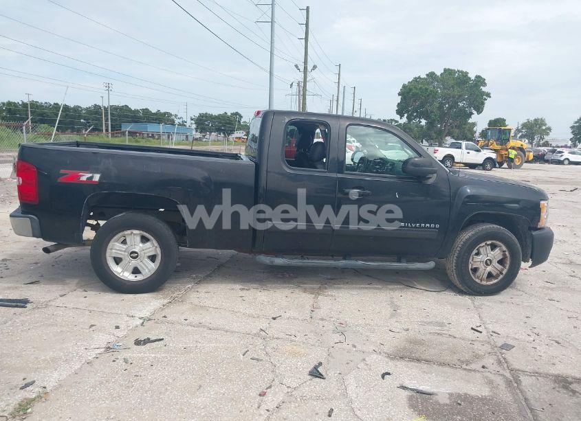 Photo 13 of 2011 Chevrolet Silverado 1500 LT (VIN 1GCRCSE08BZ159284)