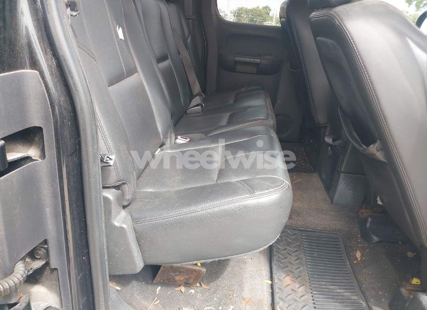 Photo 8 of 2011 Chevrolet Silverado 1500 LT (VIN 1GCRCSE08BZ159284)