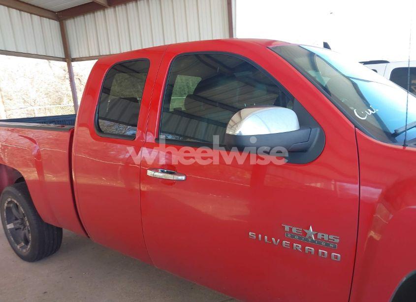 Photo 13 of 2011 Chevrolet Silverado 1500 LT (VIN 1GCRCSE08BZ250636)