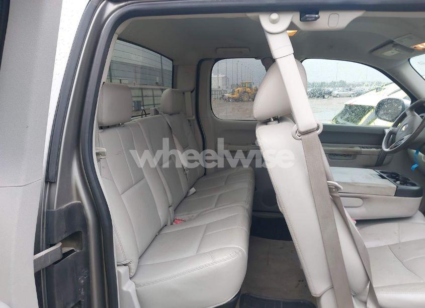 Photo 8 of 2013 Chevrolet Silverado 1500 LT (VIN 1GCRCSE08DZ119936)