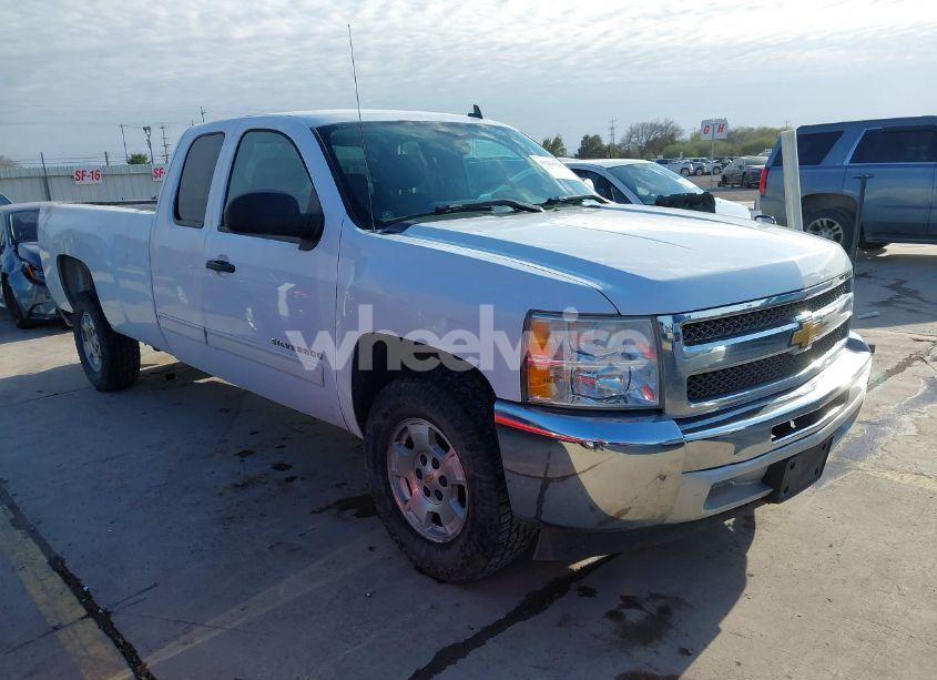 2013 Chevrolet Silverado 1500 LT (VIN 1GCRCSE08DZ166948) main photo