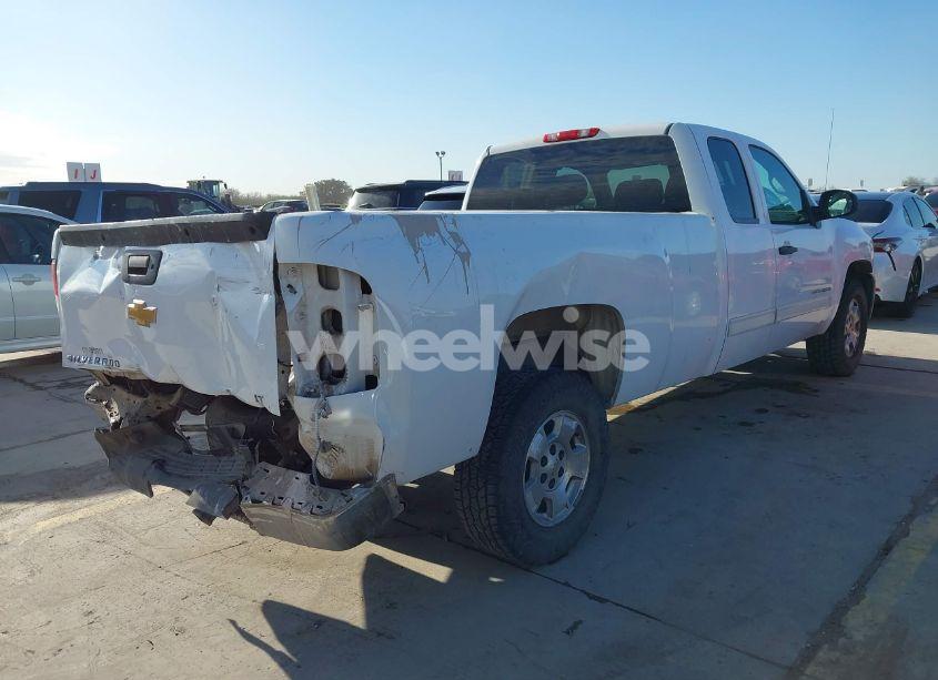 Photo 4 of 2013 Chevrolet Silverado 1500 LT (VIN 1GCRCSE08DZ166948)