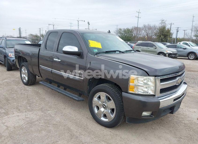 2011 Chevrolet Silverado 1500 LT (VIN 1GCRCSE09BZ204409) main photo