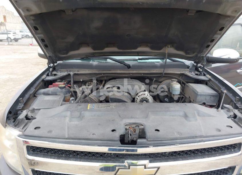 Photo 10 of 2011 Chevrolet Silverado 1500 LT (VIN 1GCRCSE09BZ204409)