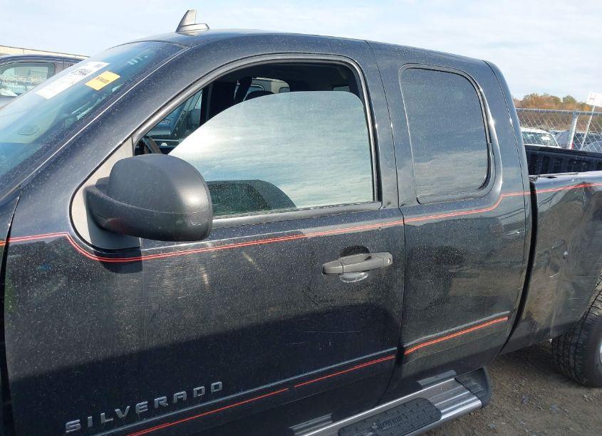 Photo 14 of 2011 Chevrolet Silverado 1500 LT (VIN 1GCRCSE09BZ393854)