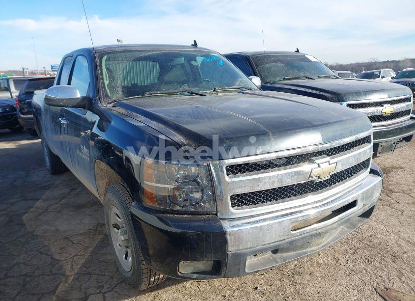 2011 Chevrolet Silverado 1500 LT (VIN 1GCRCSE09BZ421152) main photo