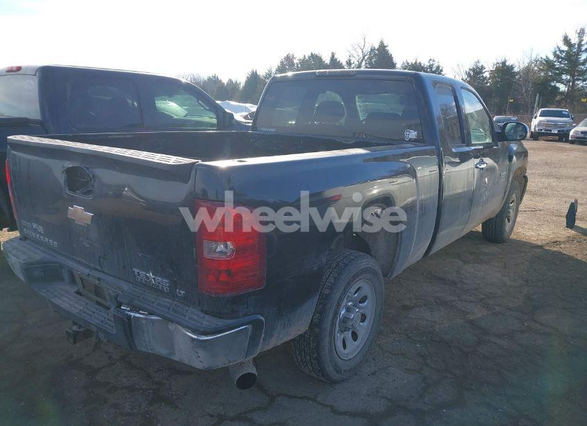 Photo 4 of 2011 Chevrolet Silverado 1500 LT (VIN 1GCRCSE09BZ421152)