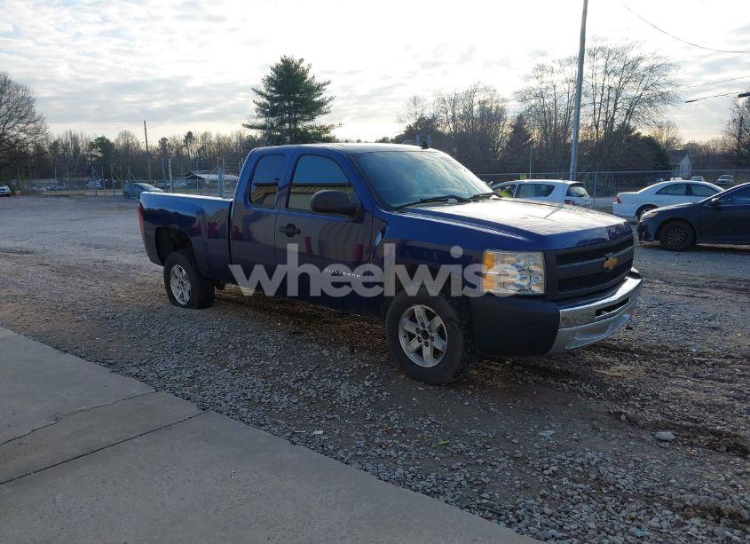 2013 Chevrolet Silverado 1500 LT (VIN 1GCRCSE09DZ338310) main photo