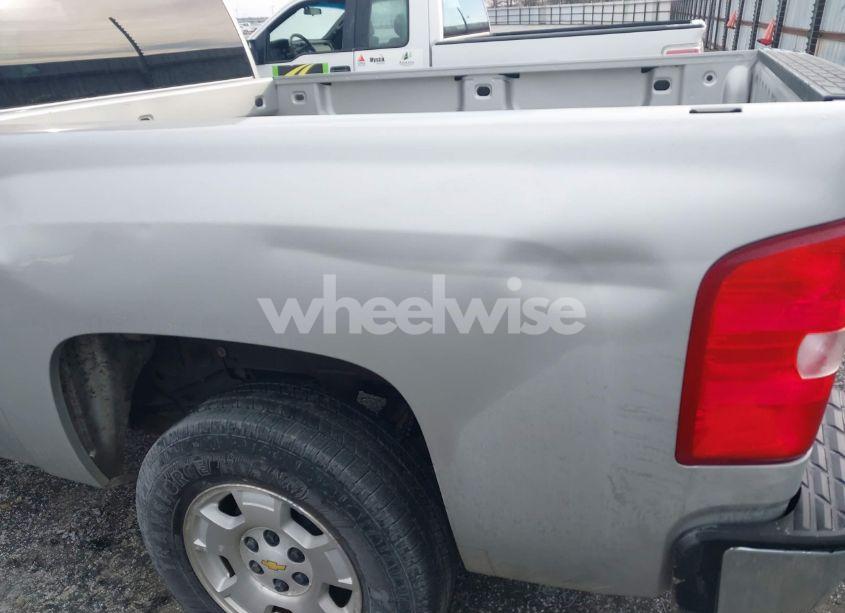 Photo 19 of 2011 Chevrolet Silverado 1500 LT (VIN 1GCRCSE0XBZ348454)