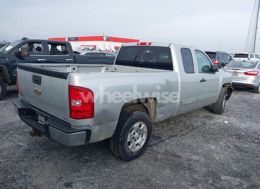 Photo 4 of 2011 Chevrolet Silverado 1500 LT (VIN 1GCRCSE0XBZ348454)