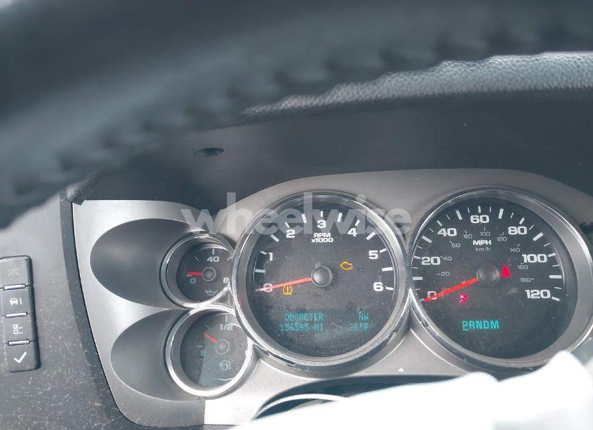 Photo 7 of 2011 Chevrolet Silverado 1500 LT (VIN 1GCRCSE0XBZ348454)