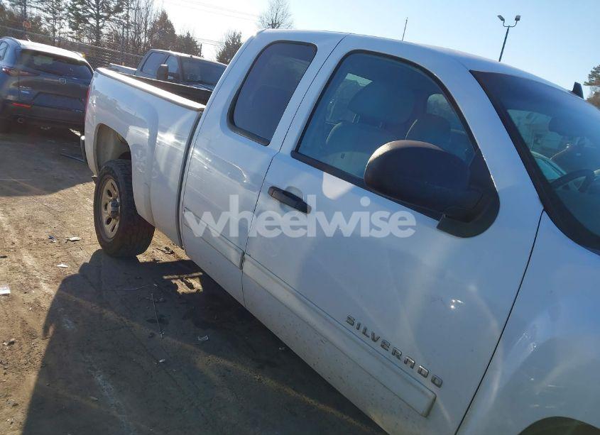 Photo 13 of 2013 Chevrolet Silverado 1500 LT (VIN 1GCRCSEA4DZ325537)
