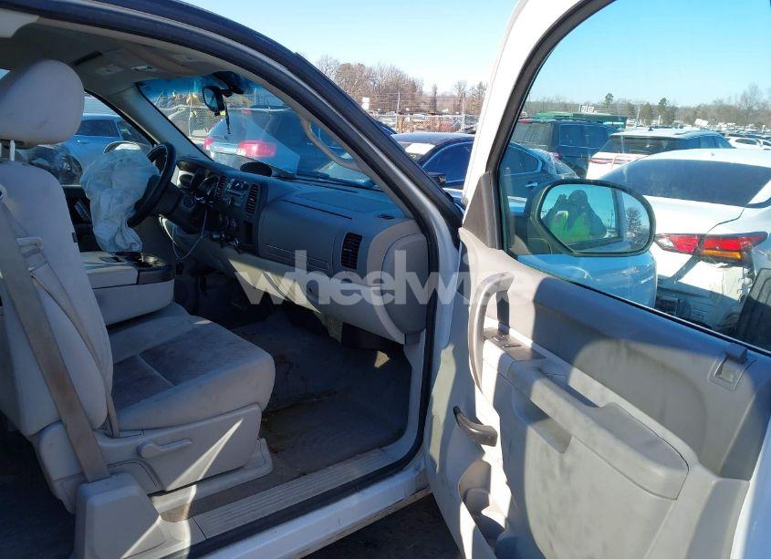Photo 5 of 2013 Chevrolet Silverado 1500 LT (VIN 1GCRCSEA4DZ325537)