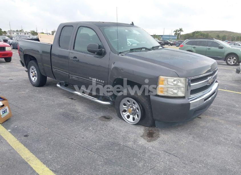 2011 Chevrolet Silverado 1500 LT (VIN 1GCRCSEA9BZ137903) main photo