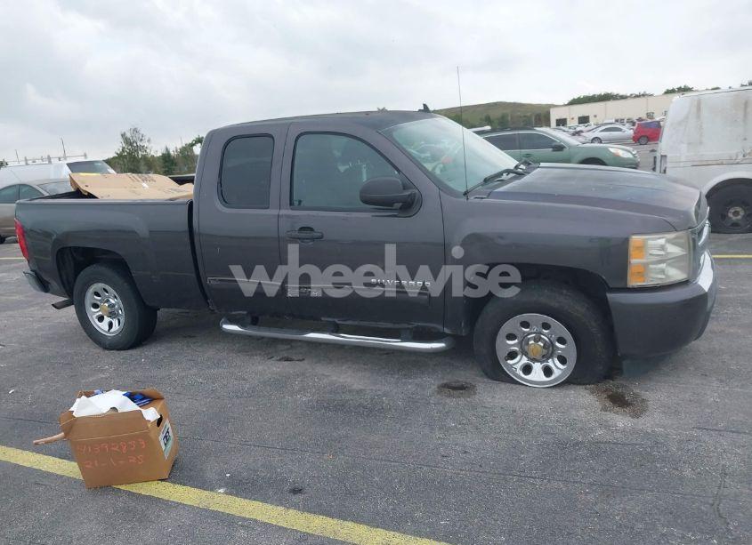 Photo 13 of 2011 Chevrolet Silverado 1500 LT (VIN 1GCRCSEA9BZ137903)