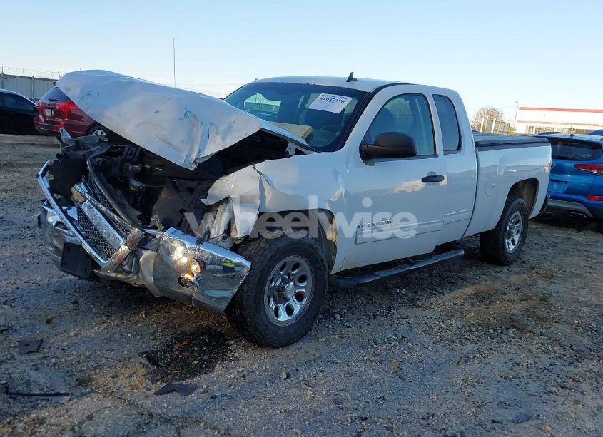 Photo 2 of 2013 Chevrolet Silverado 1500 LT (VIN 1GCRCSEA9DZ213168)