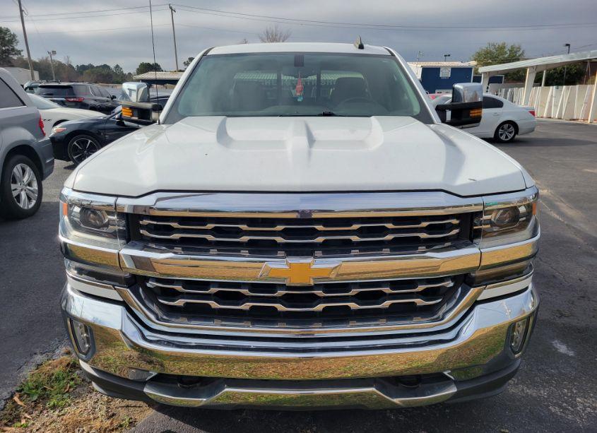 Photo 6 of 2018 Chevrolet Silverado C1500 LTZ (VIN 1GCRCSEC1JZ198162)