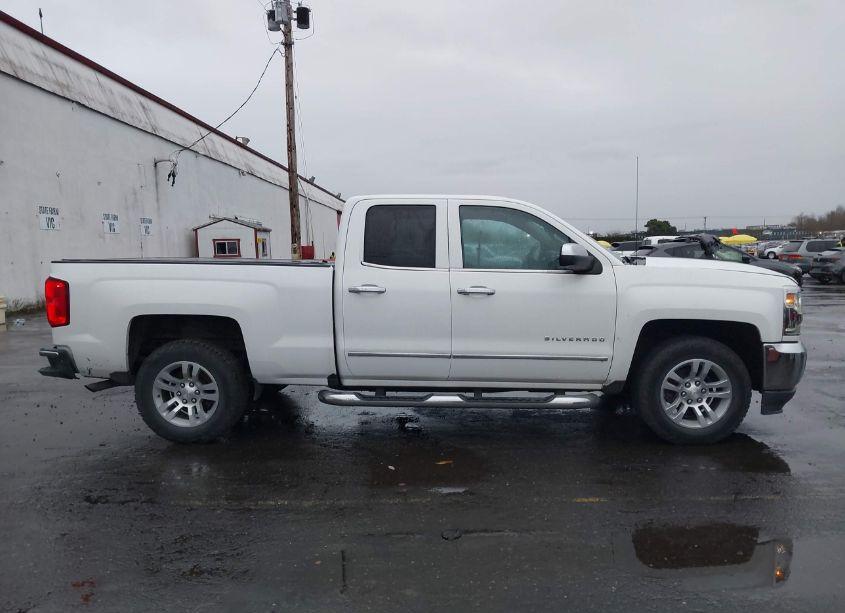 Photo 13 of 2018 Chevrolet Silverado 1500 1LZ (VIN 1GCRCSEC5JZ354381)