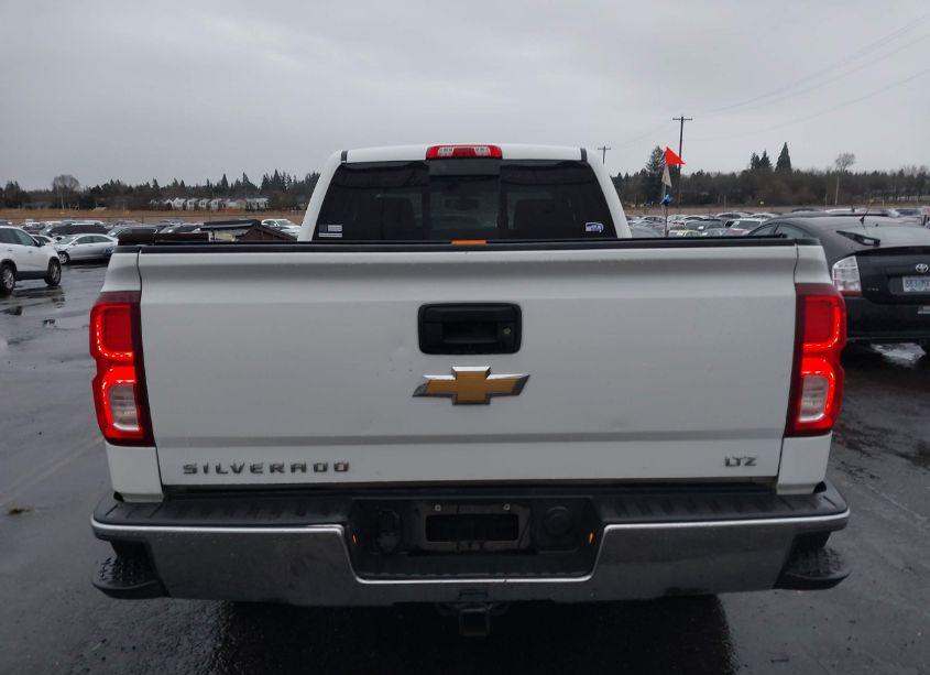 Photo 16 of 2018 Chevrolet Silverado 1500 1LZ (VIN 1GCRCSEC5JZ354381)