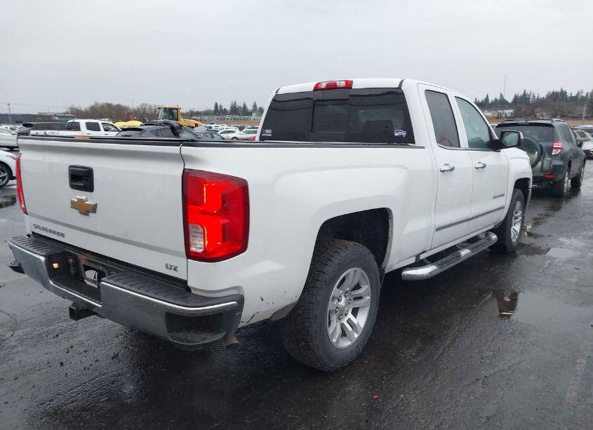 Photo 4 of 2018 Chevrolet Silverado 1500 1LZ (VIN 1GCRCSEC5JZ354381)