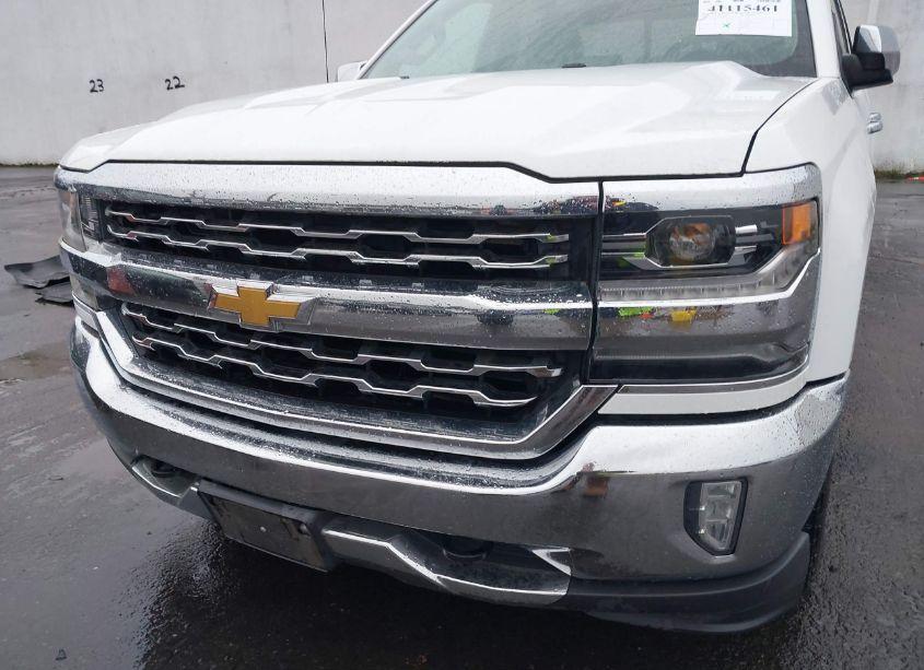 Photo 6 of 2018 Chevrolet Silverado 1500 1LZ (VIN 1GCRCSEC5JZ354381)
