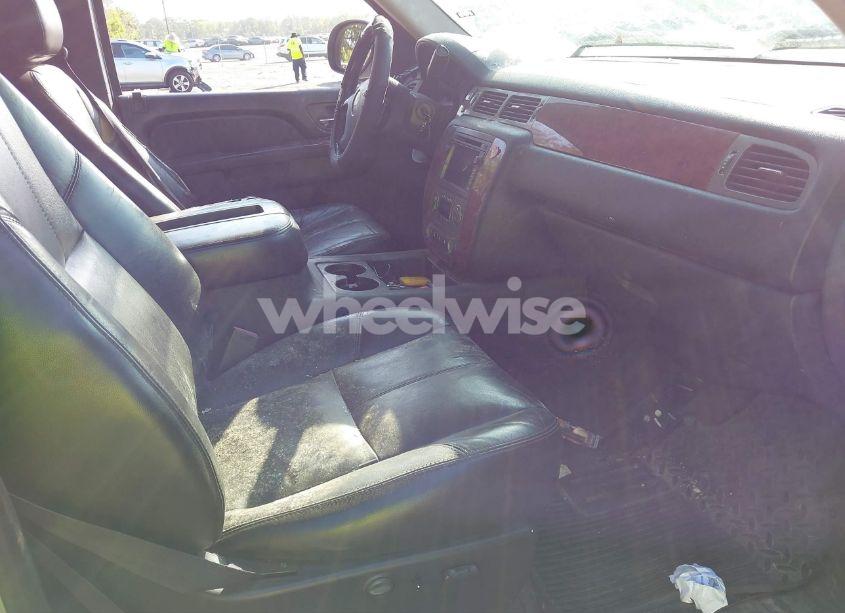 Photo 5 of 2011 Chevrolet Silverado 1500 LTZ (VIN 1GCRCTE07BZ146886)