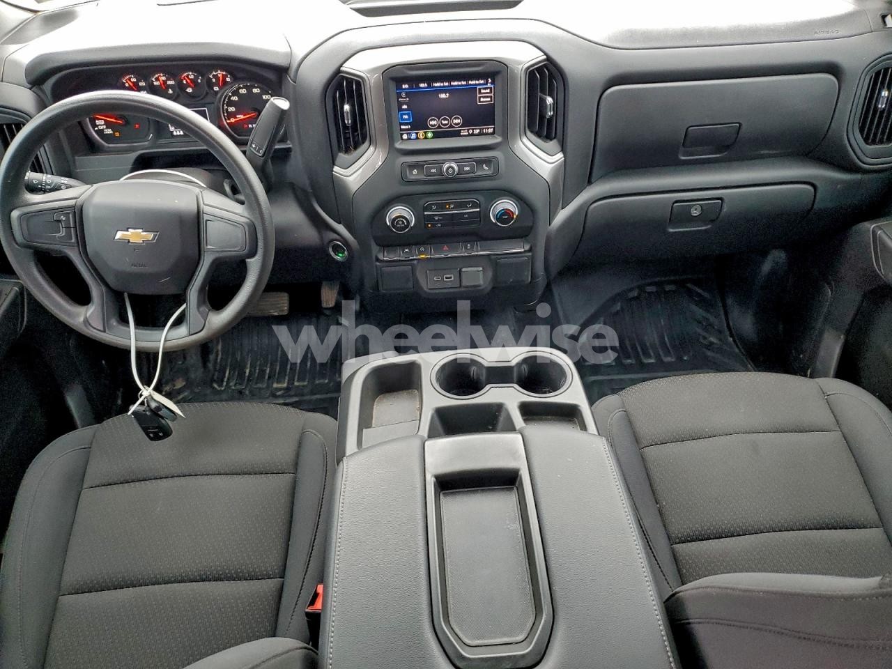 Photo 8 of 2024 CHEVROLET SILVERADO K1500 (VIN 1GCRDAEK0RZ364553)