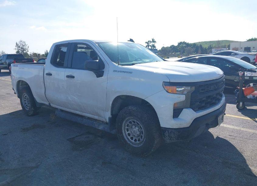 2023 Chevrolet Silverado 1500 (VIN 1GCRDAEK2PZ142481) main photo