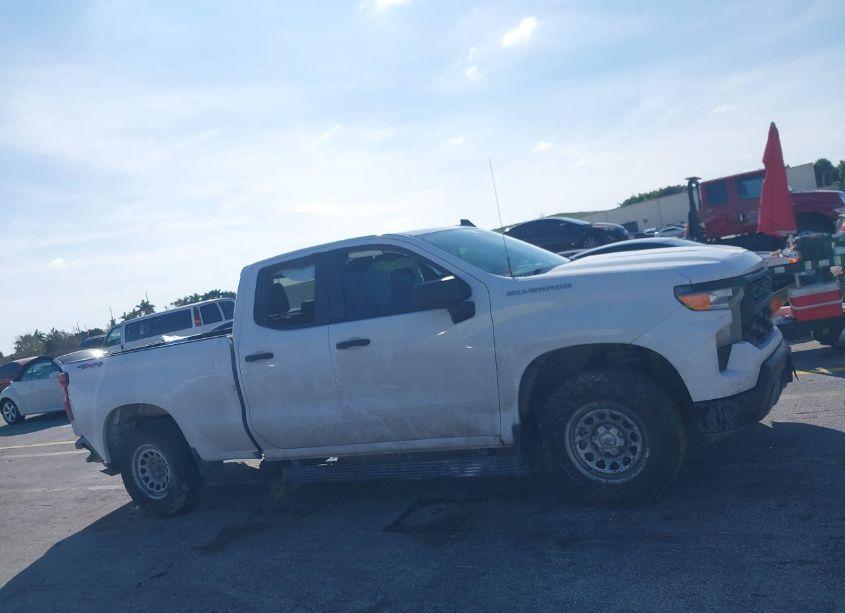 Photo 12 of 2023 Chevrolet Silverado 1500 (VIN 1GCRDAEK2PZ142481)