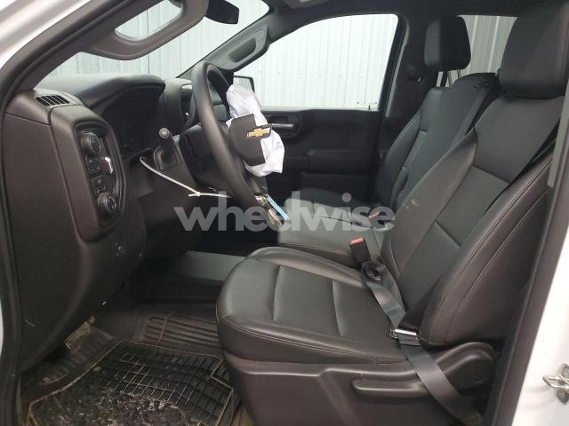 Photo 11 of 2024 CHEVROLET SILVERADO K1500 (VIN 1GCRDAEK3RZ361212)