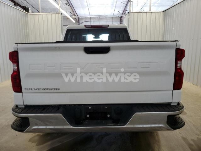 Photo 9 of 2024 CHEVROLET SILVERADO K1500 (VIN 1GCRDAEK3RZ361212)