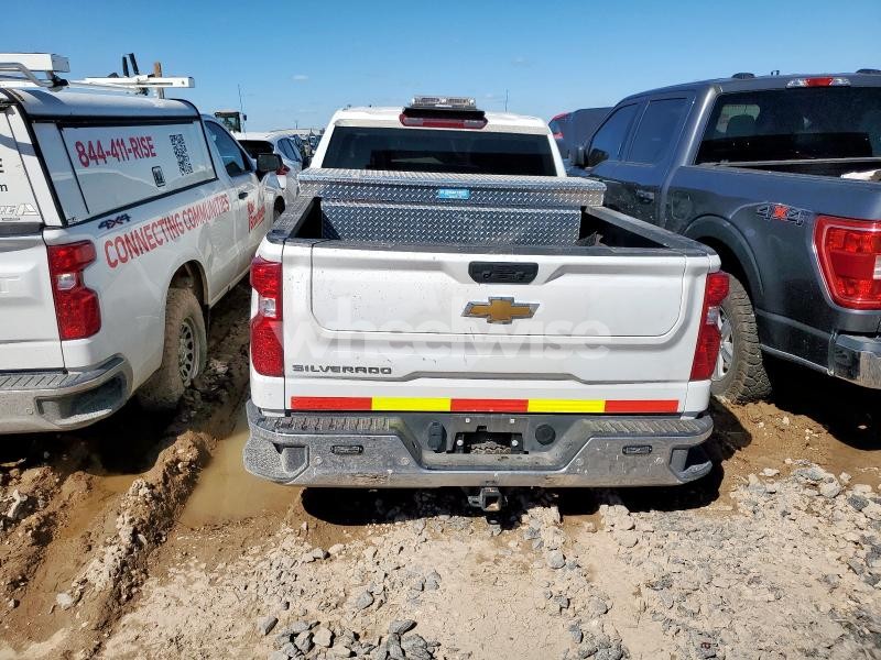 Photo 10 of 2024 CHEVROLET SILVERADO K1500 (VIN 1GCRDAEKXRZ271233)