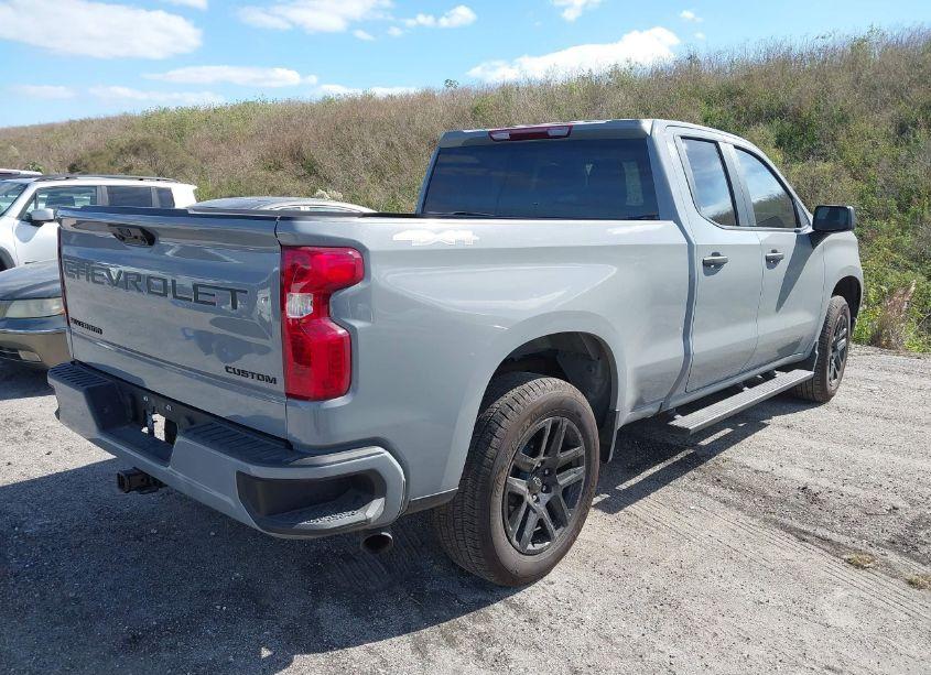Photo 4 of 2024 Chevrolet Silverado 1500 4WD STANDARD BED CUSTOM (VIN 1GCRDBEK1RZ297418)